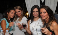 Jelena Rozga zapalila Casanovu i slikala se sa fanovima