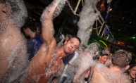 Pjena Party totalni hit na Krku u Clubu JUNGLE