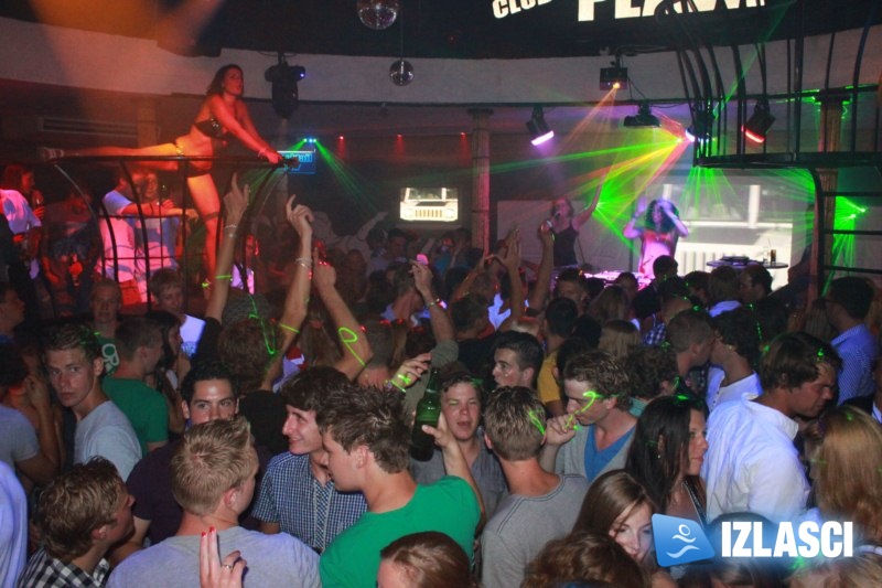 Večer u znaku zgodnih cura - Club Plava