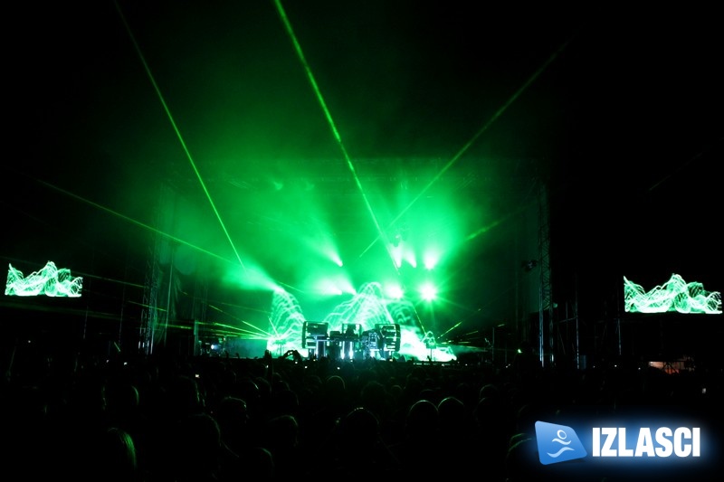 Senzacionalan nastup The Chemical Brothersa na "Moon and rocks" festivalu