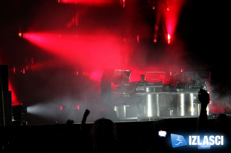 Senzacionalan nastup The Chemical Brothersa na "Moon and rocks" festivalu