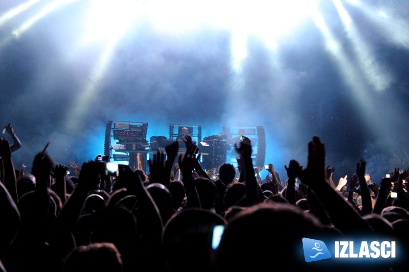 Senzacionalan nastup The Chemical Brothersa na "Moon and rocks" festivalu
