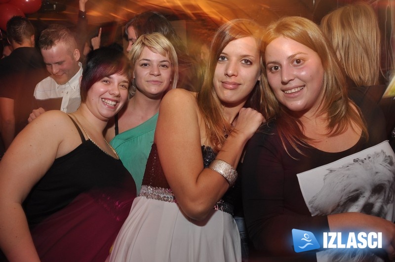 Nikola, Lester i Alex na velikom partyju povodom 7. rođendana Acapulca