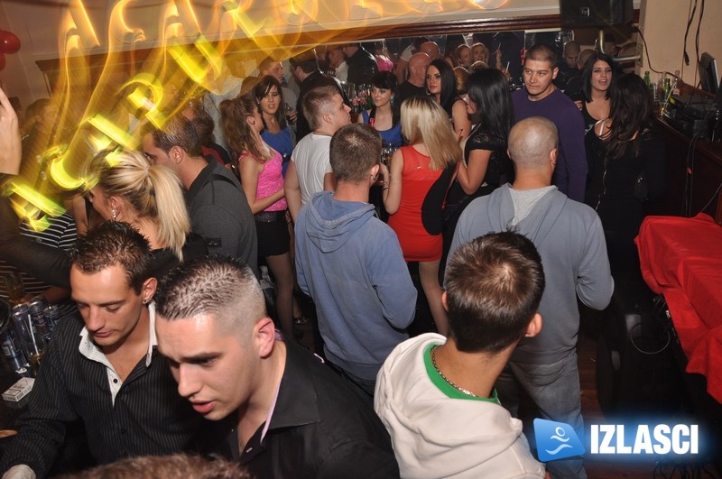 Nikola, Lester i Alex na velikom partyju povodom 7. rođendana Acapulca