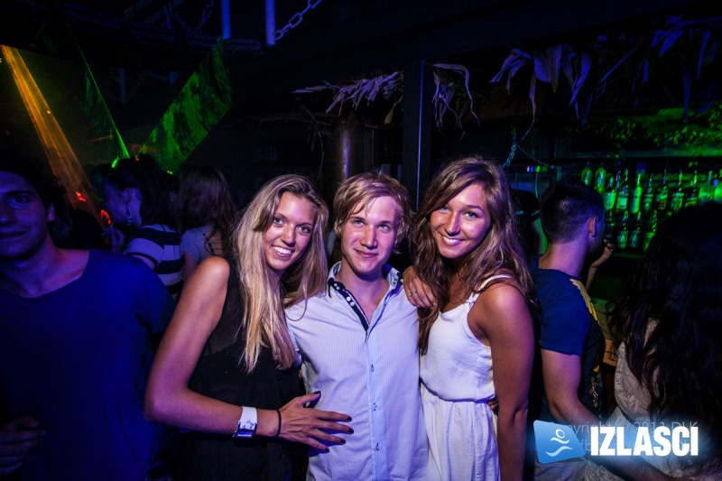 DJ Robert G. Roy with The Liquidator u Jungle clubu