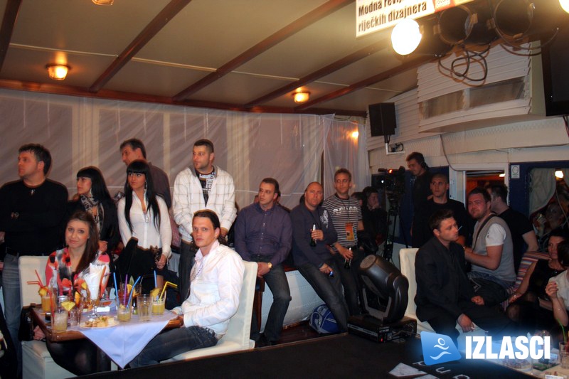 Fashion night zaljuljao Ninu2