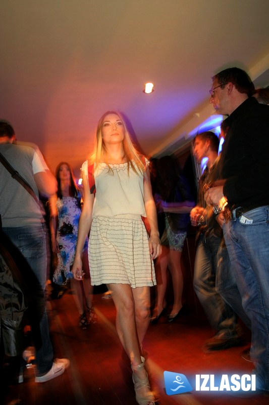 Fashion night zaljuljao Ninu2