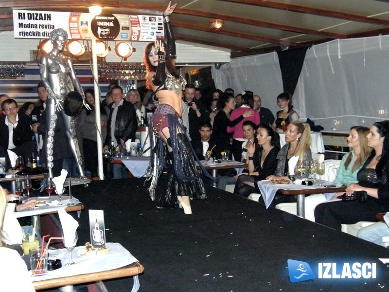 Fashion night zaljuljao Ninu2