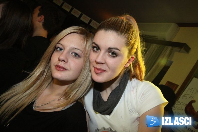 Odličan koncert Night Expressa u Merikane baru
