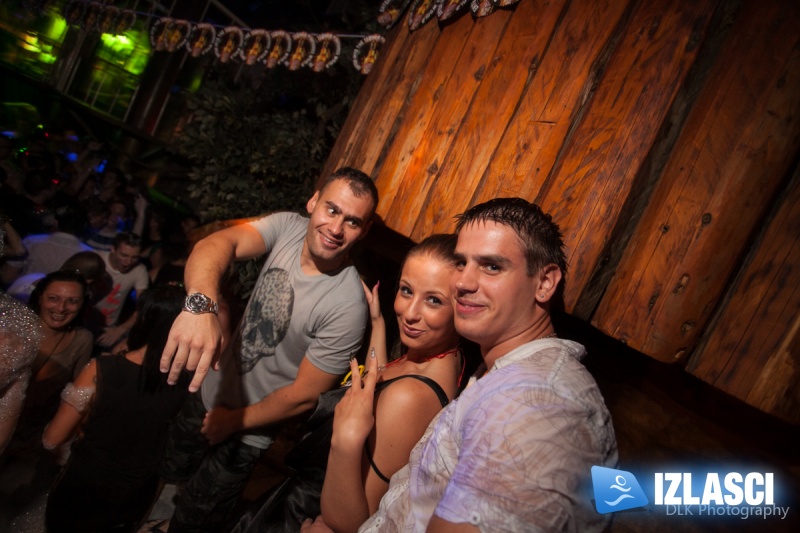 Pjena Party totalni hit na Krku u Clubu JUNGLE