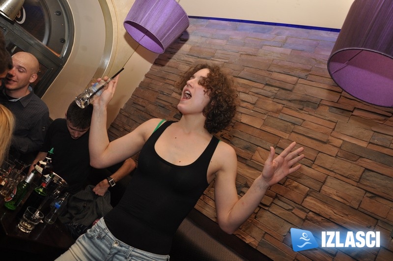 Zagrijana ekipa u Rich baru