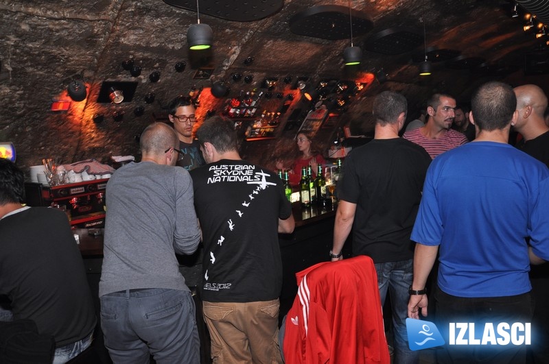 Zagrijavanje na Deep This partyju u Tunelu
