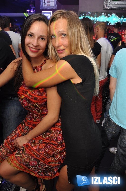 DJ-i rasplesali Mystique subotom