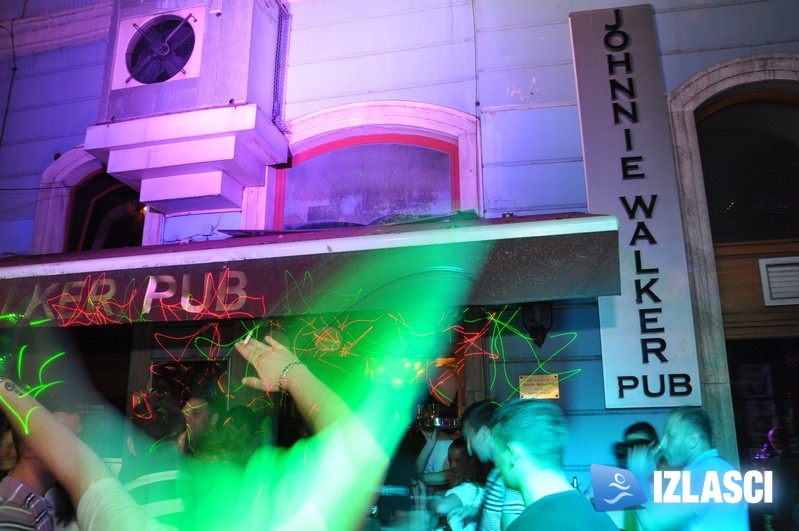 White Sensation and Black party @ Johnnie Walker Pub