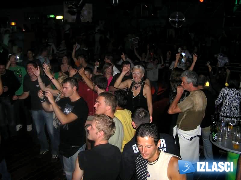 Plesačice i DJ-i za ludi provod u Monviju